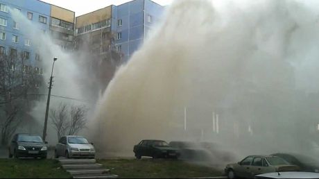 Ремонтной бригаде понадобилось около 20 минут, чтобы устранить течь.