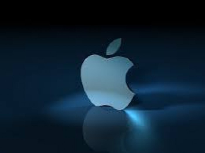 Italianul Luca Maestri, 50 de ani, va prelua sarcina dificilă de a administra cele 160 de miliarde de dolari în cash ale Apple.