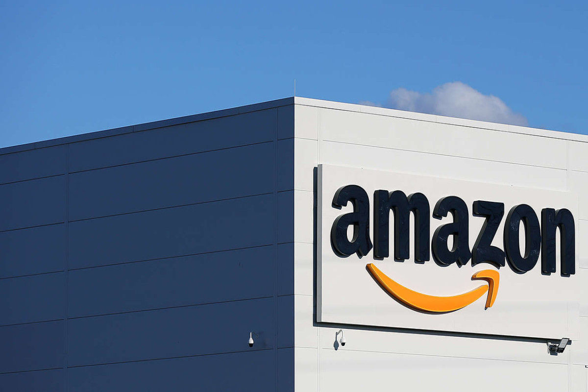 Amazon plănuiește cea mai mare reducere de personal din 2022.