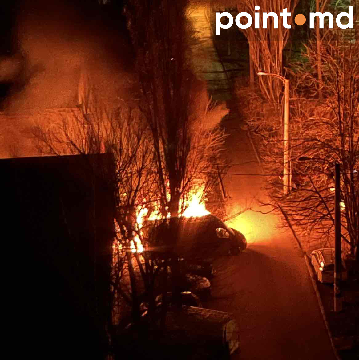 В жилых дворах на Телецентре сгорел автомобиль.