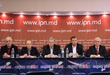 Платформа ДА снова грозит протестами.