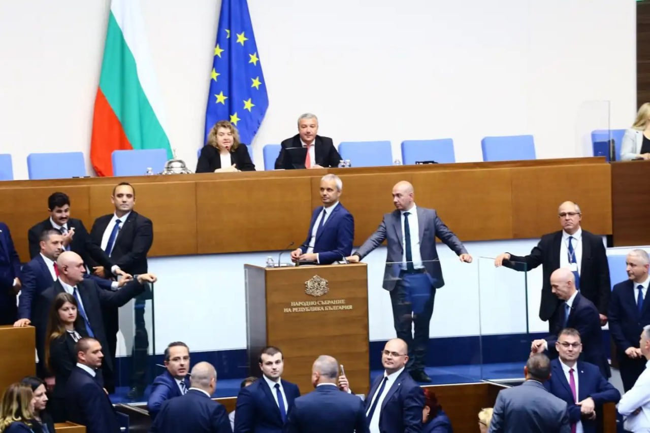 Conflicte în Parlamentul Bulgariei din cauza aderării la zona euro.