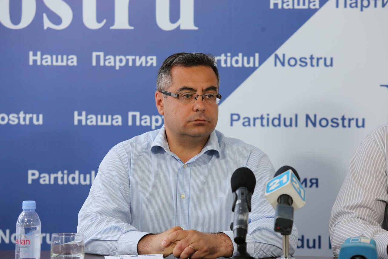 Член «Нашей Партии» Илиан Кашу.