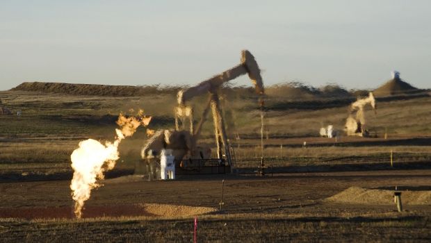 Нефть дешевеет с тех пор, как ОПЕК 4 декабря решила поднять квоты на добычу нефти.