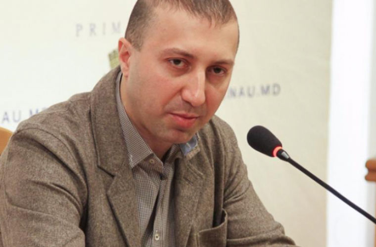 Бывший глава Управления транспорта был сдержан, как обычно, в своих заявлениях и не рассказал в какую страну он хочет поехать и с какой целью. Фото: a-tv.md.