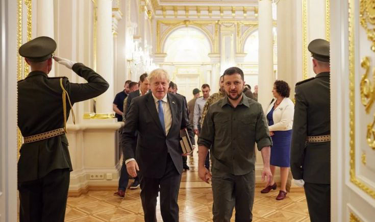 Джонсон: Следующие несколько месяцев войны в Украине будут тяжелыми.