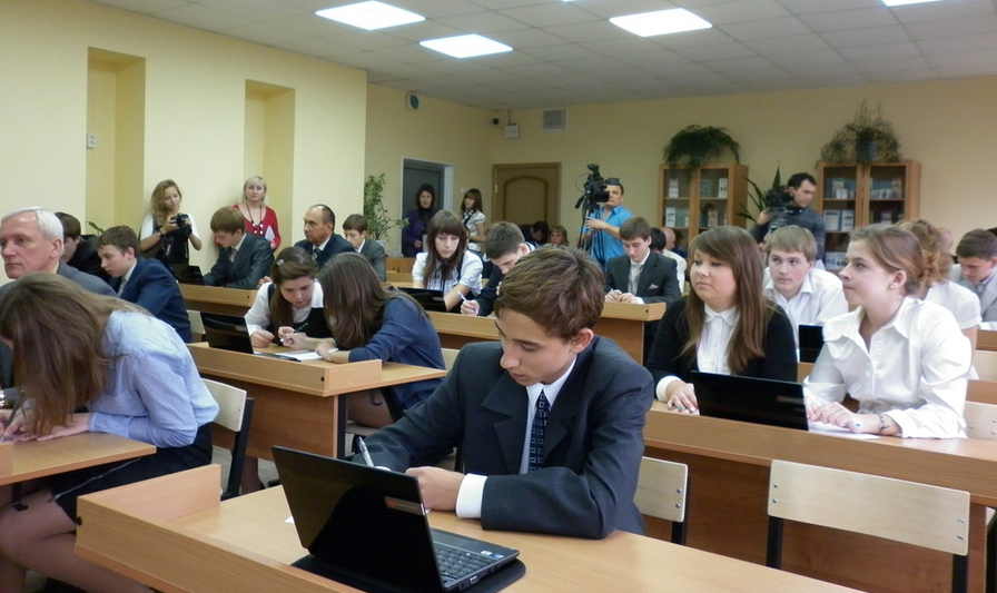Concursul „Cel mai bun elev inovator” este organizat pentru a V-a oară de către Academia de Ştiinţe a Moldovei.