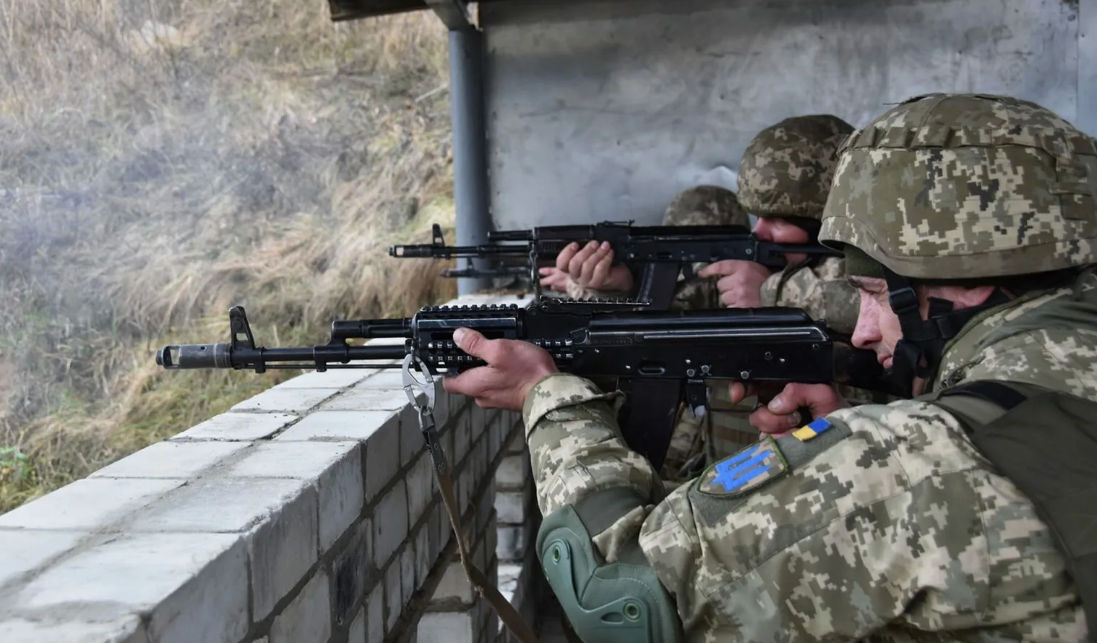 Bloomberg: Украина опасается, что войска РФ прорвут оборону к лету.