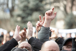 Asociațiile agricultorilor anunță proteste pentru data de 23 noiembrie, în Piața Marii Adunări Naționale din capitală.