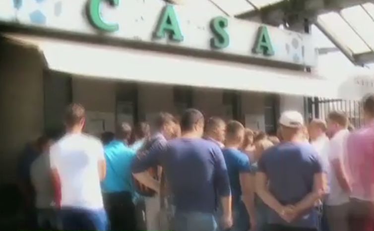 Некоторые болельщики считают, что молдавская сборная проиграет России с крупным счетом.
