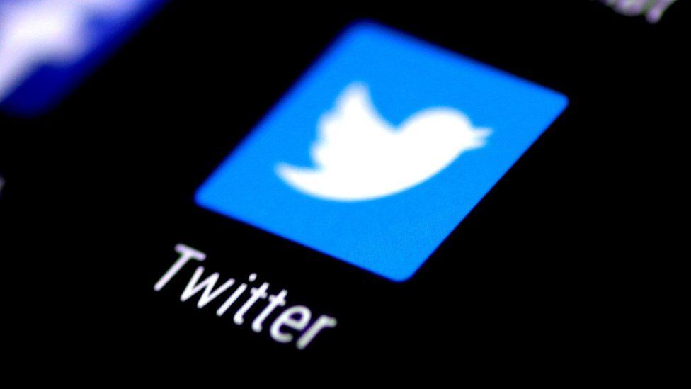 Суд во Франции обязал Twitter раскрыть механизм борьбы с распространением ненависти.