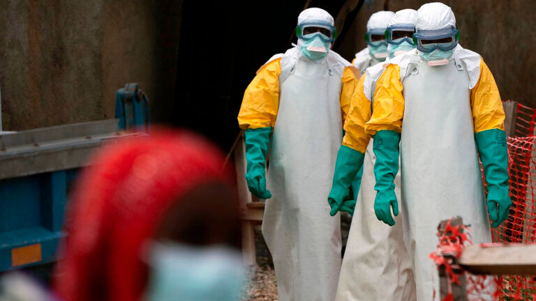 Proteste în Kenya împotriva unui centru de carantină al SUA pentru bolnavii de Ebola.