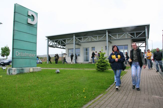 Cel mai mare investitor german din Moldova, Draexlmaier Group, amenință cu retragerea.