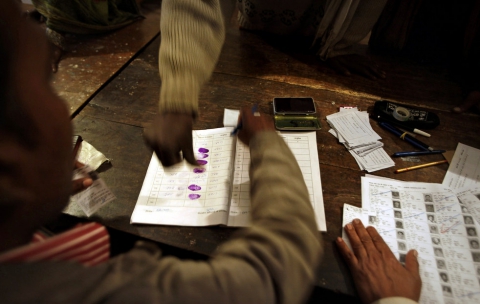 Conform Associated Press, există 345 de candidaţi, iar printre aceştia sunt câţiva care se bazează pe numele lor pentru a se face remarcaţi.  