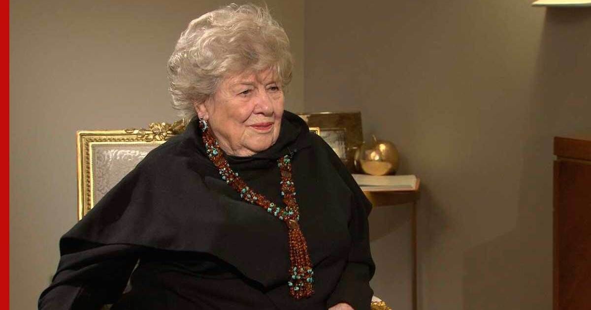 Экс-советница Рейгана американская писательница Сюзанна Масси.
