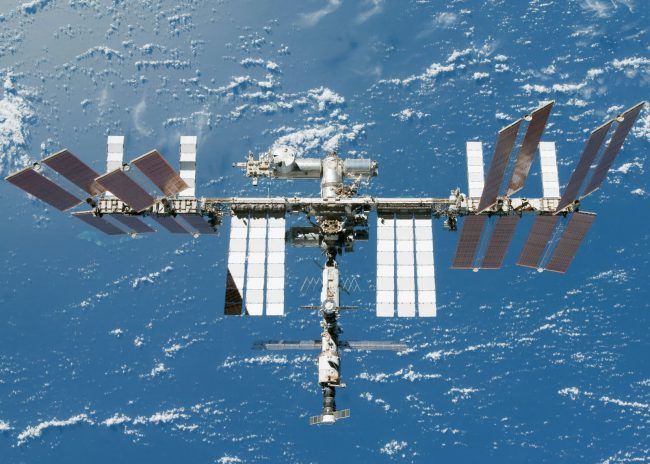 Rusia va înlocui cosmonauţii cu roboţi ucigaşi care pot pilota nave spaţiale.
