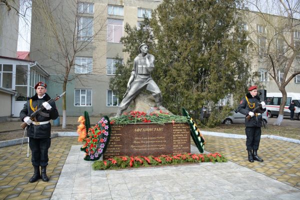 В Комрате отметят 20-летие открытия памятника участникам войны в Афганистане.