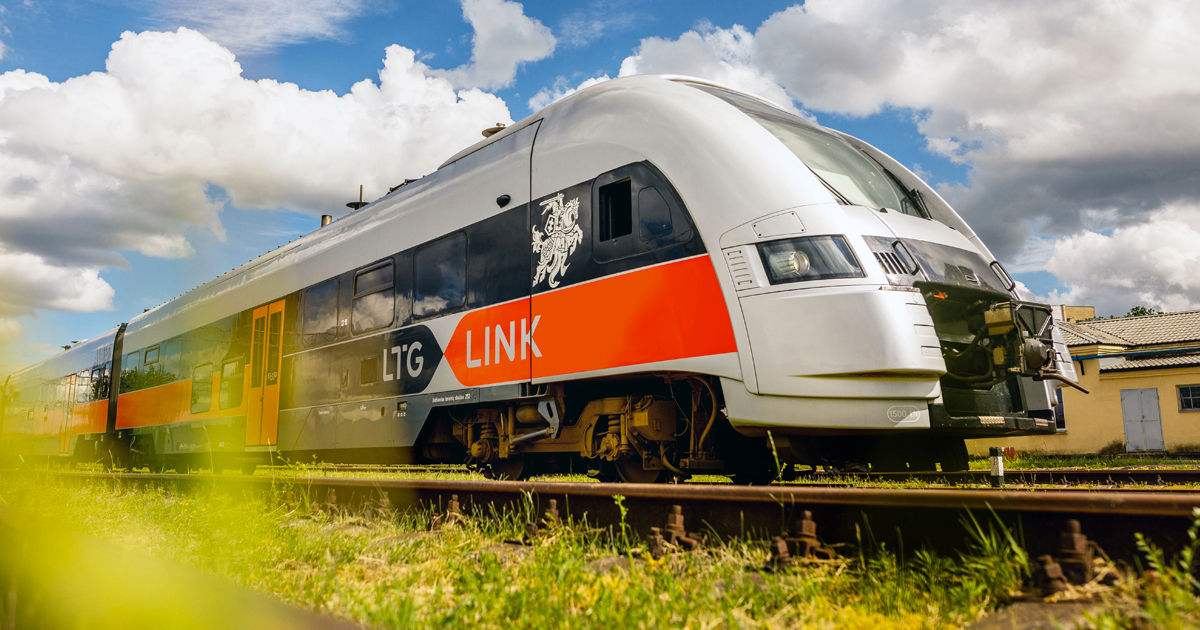 Литва вдвое снизит цены на железнодорожные перевозки на фоне роста цен на топливо.