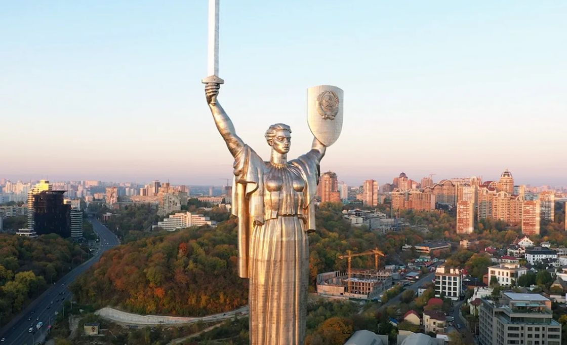 В Киеве переименуют монумент "Родина-мать".