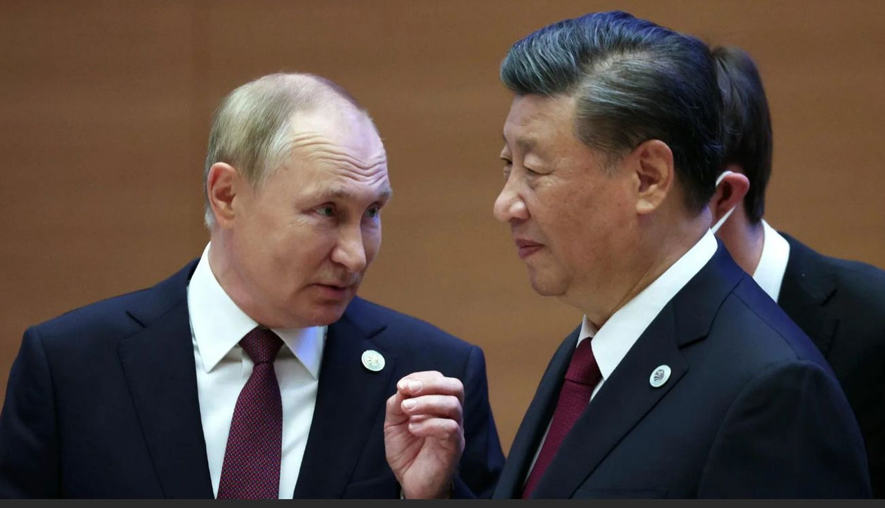 FT: Си Цзиньпин лично предостерег Путина от ядерного удара по Украине.