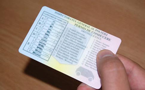  Acesta, se pare, dau bătăi de cap viitorilor şoferi, deoarece numărul celor care au obţinut permisul de conducere în acest an este în scădere.