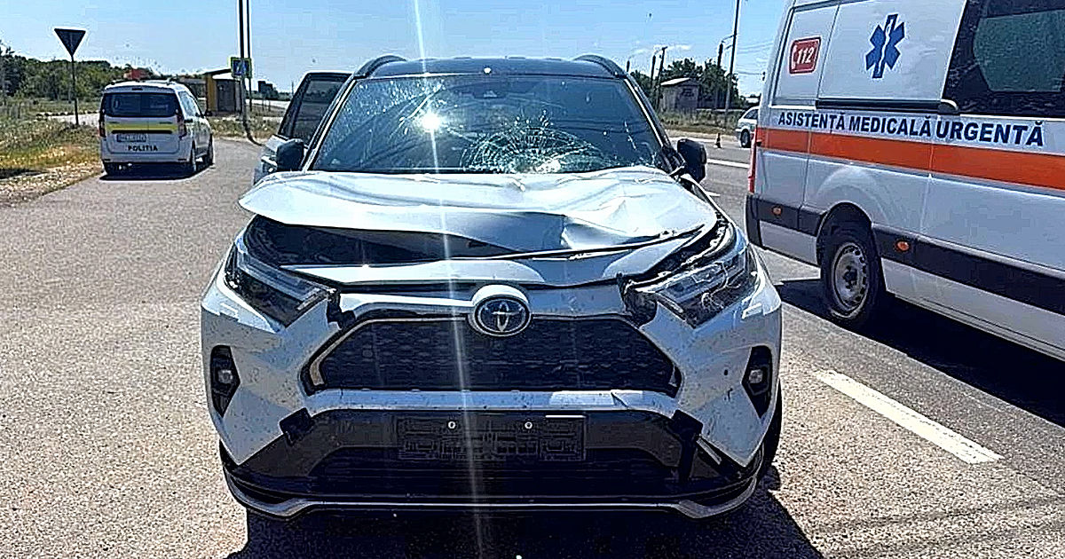 Accident mortal la Telenești: Un biciclist, lovit pe trecerea de pietoni de o Toyota.