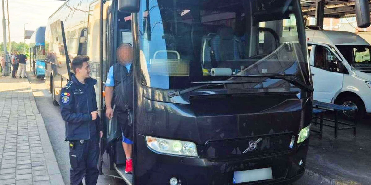 Молдаванина остановили на КПП с поддельным документом: купил за 200 евро.