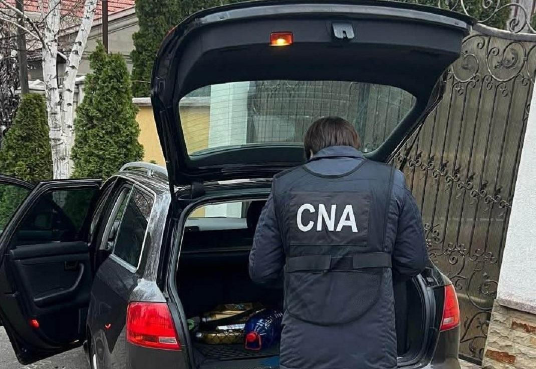 Percheziții la Călărași într-un dosar de corupție la eliberarea permiselor de conducere.
