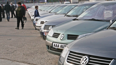 Ultimele modele de Jeep sau Ford Fiesta costă de asemenea second-hand, dublu faţă de cât ar costa noi.