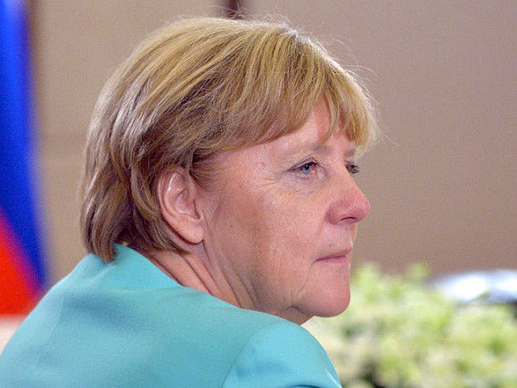 Меркель призвала не допустить распада ЕС после Brexit.