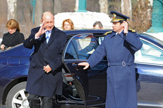 Preşedintele României, Traian Băsescu, inspectează astăzi şantierul gazoductului Iaşi - Ungheni.