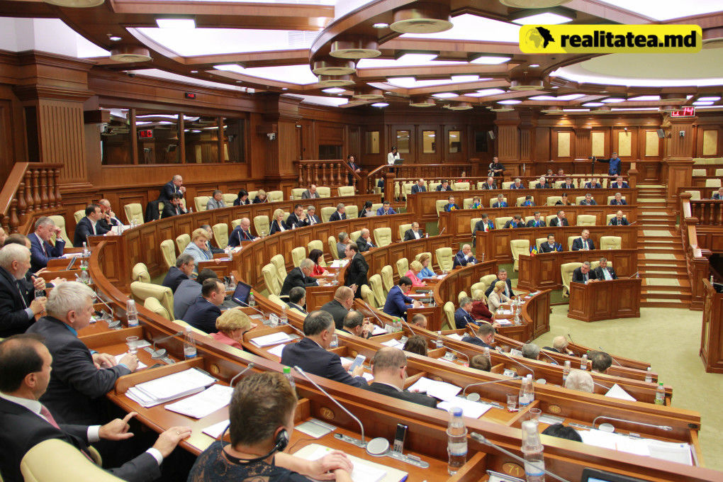 Парламент не будет делегировать и финансировать участие депутатов в заседании, организованном в РФ. Фото: realitatea.md.
