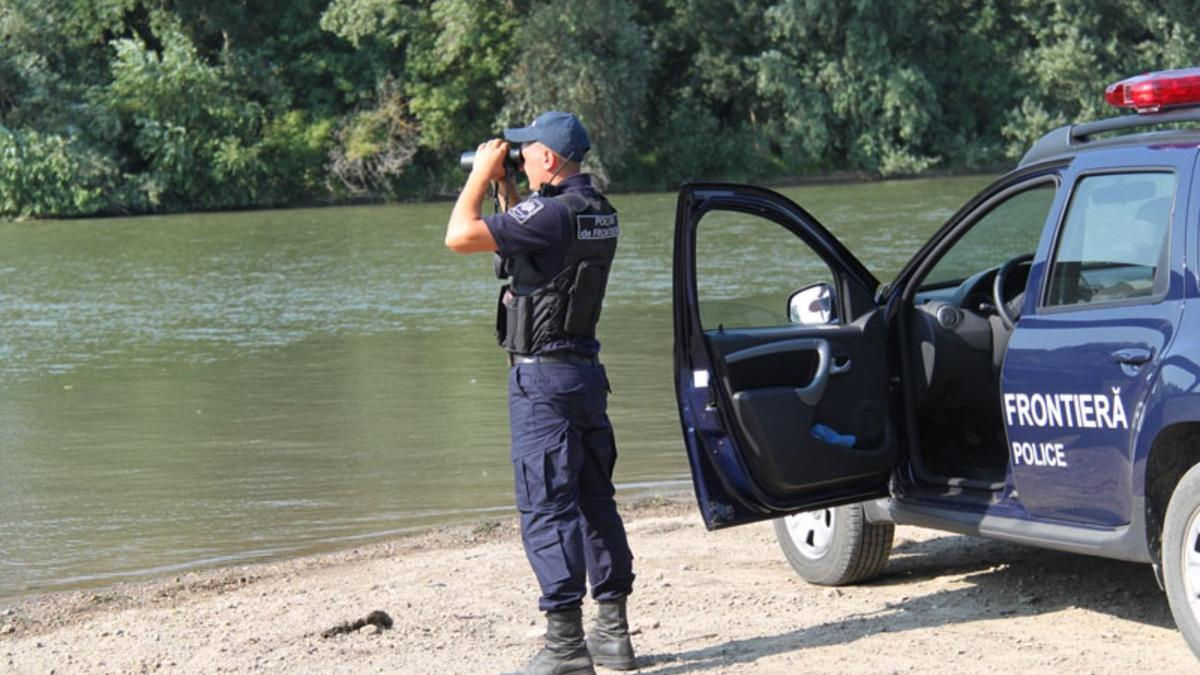 La Cahul se caută un copil: Pe malul râului au fost găsite hainele lui.