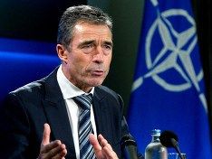 Украине следует отказаться от внеблокового статуса.