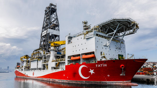 Компания Turkiye Petrolleri планирует пробурить 40 скважин.