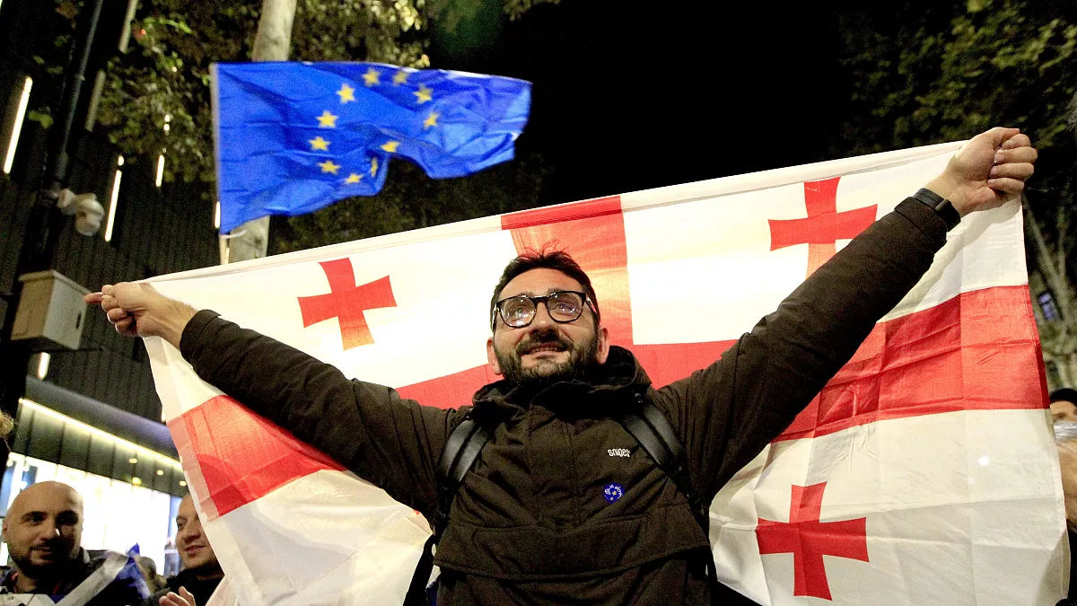 Opoziția din Georgia organizează un miting mare la Tbilisi: Se pregătesc corturi.