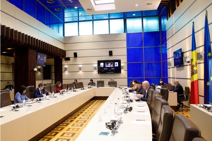 В парламенте Молдовы проведут пленарное заседание.