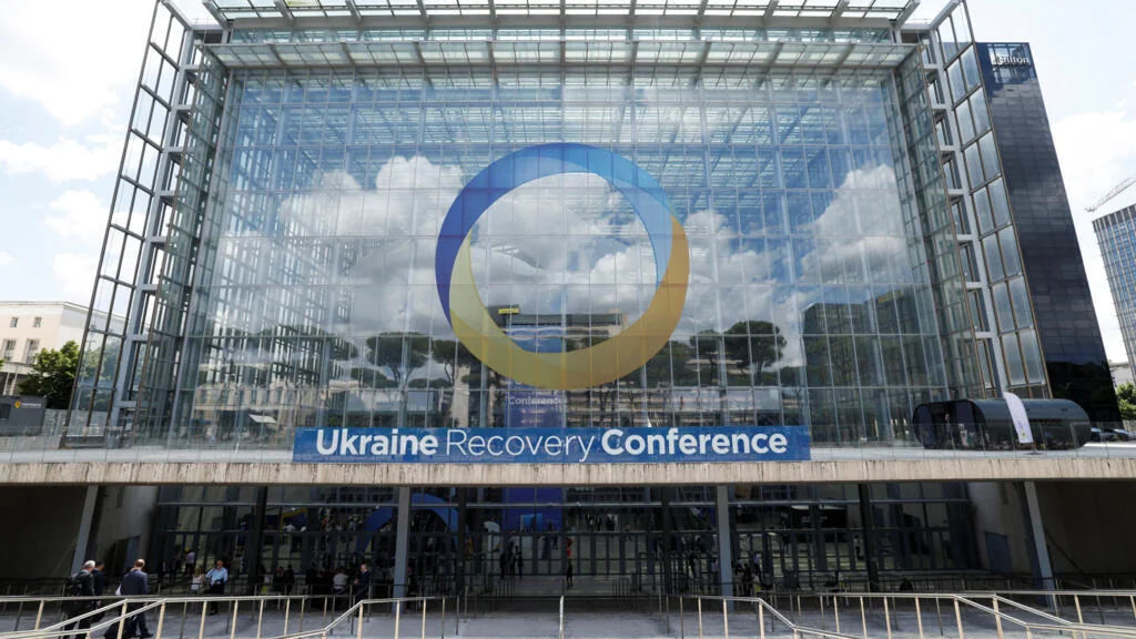 Премьер Молдовы едет в Польшу на конференцию по восстановлению Украины.