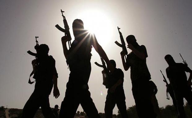 Жертвами боевиков ИГ стали около 500 человек.