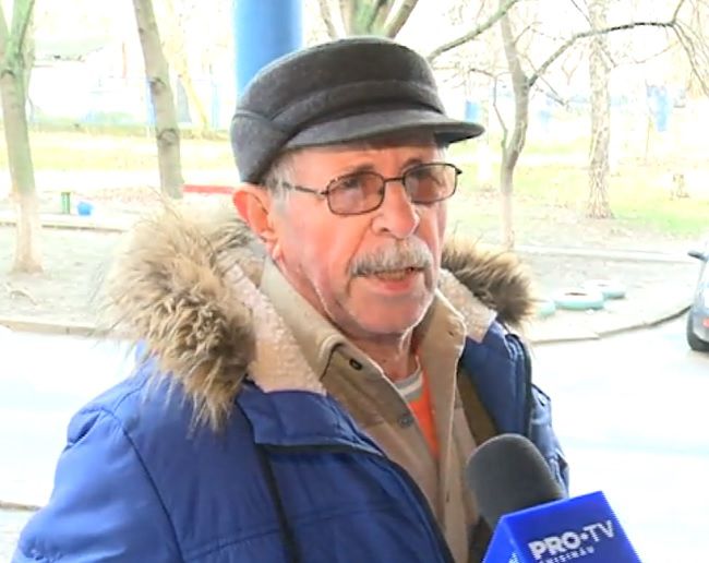 Обладателем денег оказался 74-летний пенсионер. 
