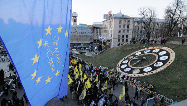 Спустя два года после Евромайдана Украина оказалась в парадоксальной ситуации.