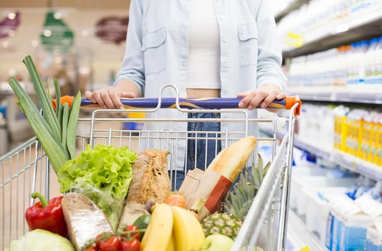 В Молдове за август снизились цены на продукты и подорожали услуги.