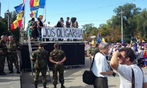 Platforma DA încearcă din nou să se apropie de unioniști, după ce i-a alungat de la protestele sale. Foto: publika.md