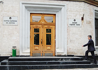 Pe 12 aprilie 2013, Consiliul Superior al Magistraturii (CSM) emitea o hotărâre «cu privire la informaţia judecătorului CSJ, Svetlana Novac.
