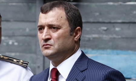 Владимир Филат признал правоту депутатов ПКРМ, предложивших отозвать подпись правительства под документами о присоединении к энергетическим соглашениям.