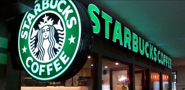 Starbucks теряет миллиарды из-за пандемии.