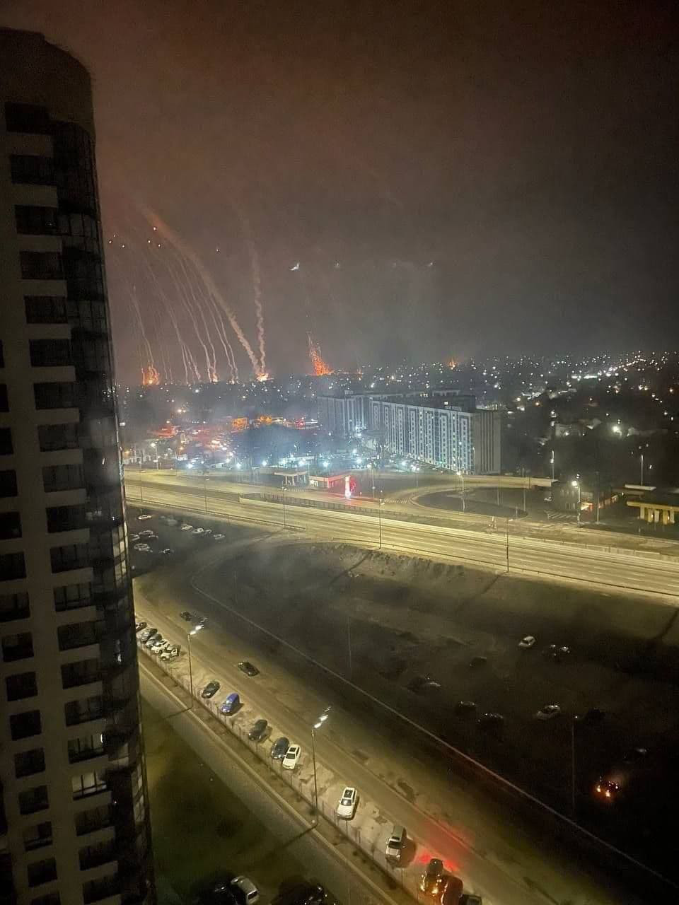 В Киеве раздались новые взрывы.