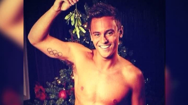 Tom Daley şi-a publicat pe internet fotografia alături de mesajul ,,Crăciun fericit tuturor!”