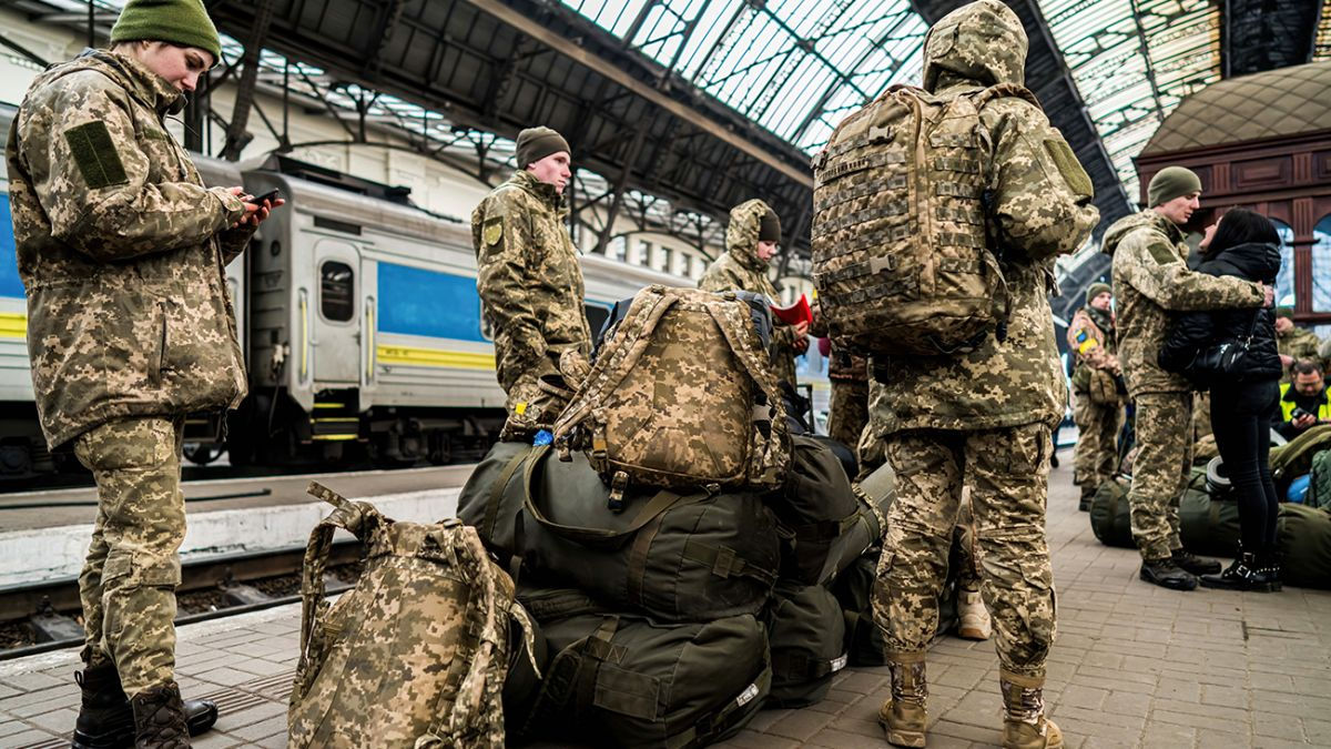 Генерал ВСУ призвал украинцев не надеяться «отсидеться» во время мобилизации.