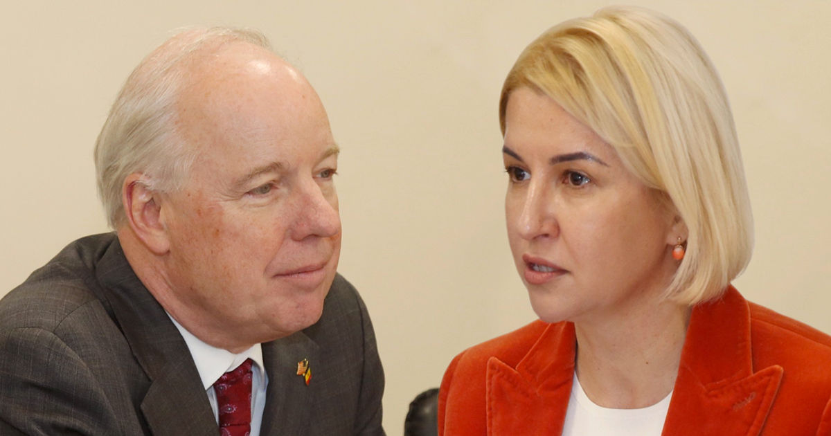 Влах - послу США: "Утечки" из Telegram говорят об уязвимости информационной безопасности. Коллаж: Point.md
